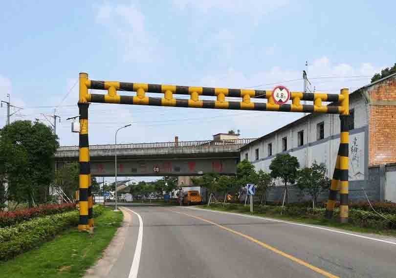 海北铁路限高架